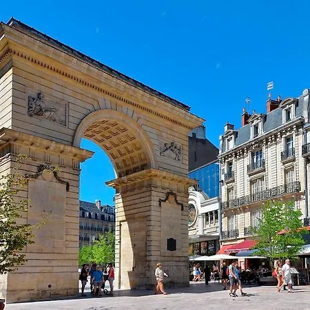 Apartamento La Gare: 50m2, 4 Prs, 2 Ch - Proximite Cite Gastro